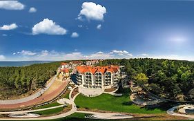 Hotel White